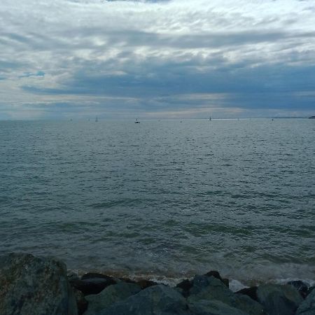 Sejour Insolite - Voilier A Quai A La Rochelle لا روشيل المظهر الخارجي الصورة